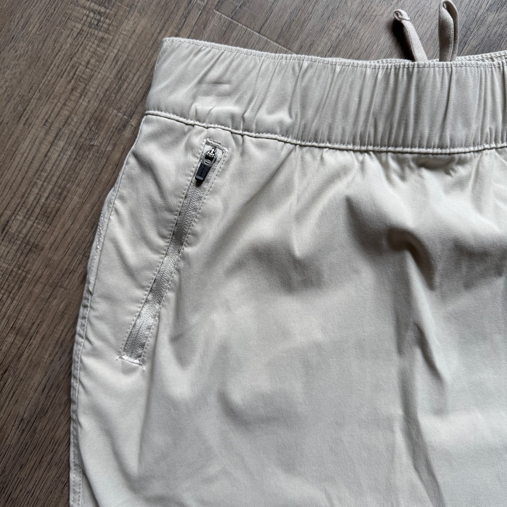 Eddie Bauer Beige Women's Skort - Size 4 - Picture 4 of 9